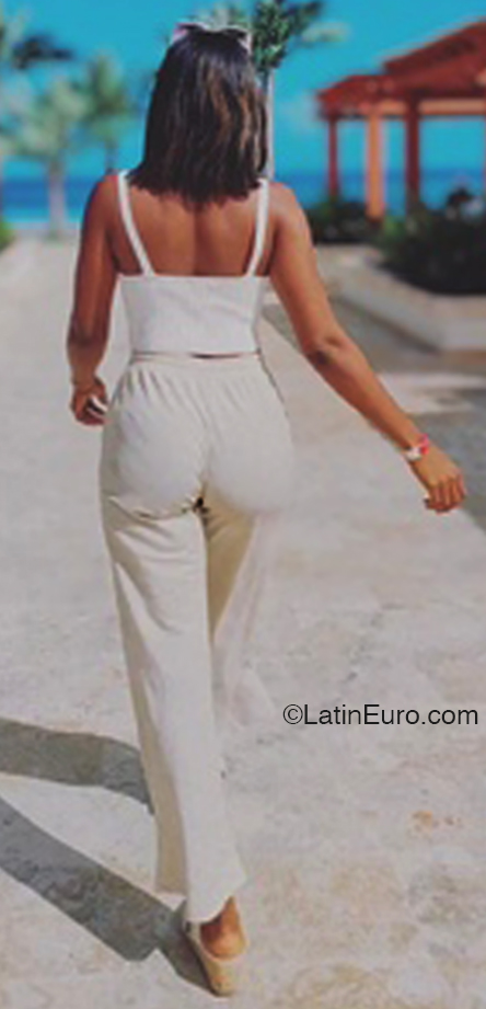 Date this pretty Dominican Republic girl Elen from Santiago De Los Caballeros DO46708