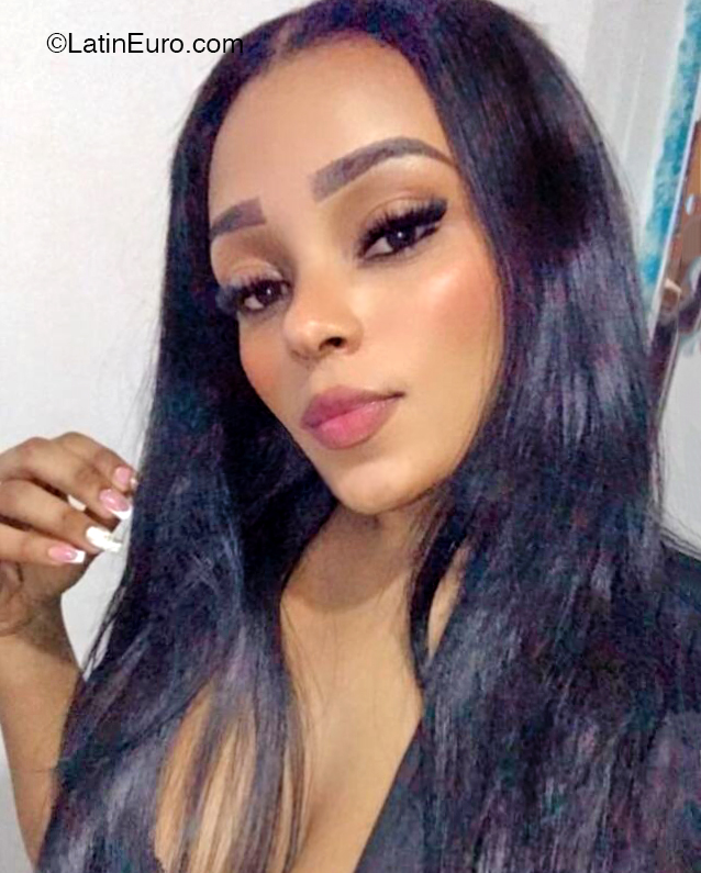 Date this athletic Colombia girl Maria from Medellin CO32511