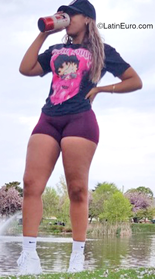 Date this funny United States girl Vigidry from Elizabeth US22683