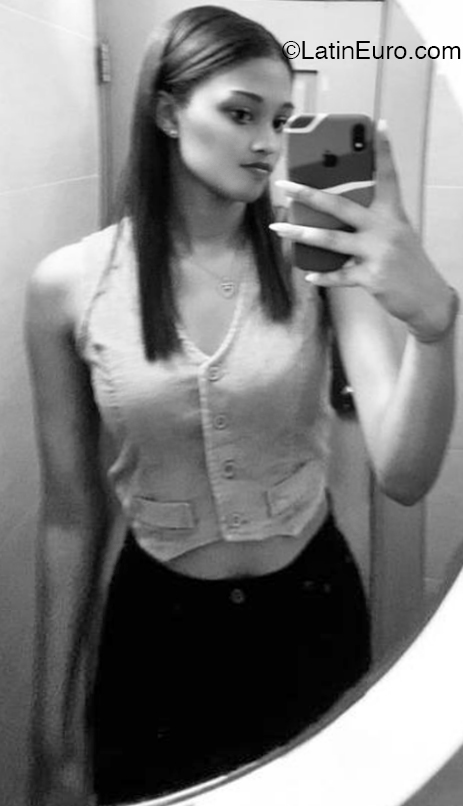 Date this delightful Dominican Republic girl Camila from Higuey DO47506