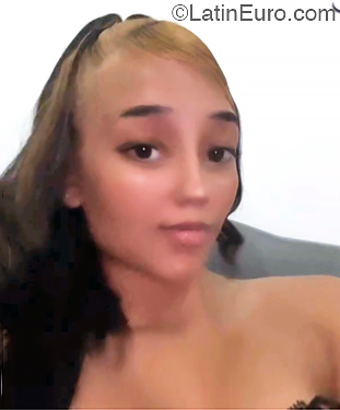 Date this hot Dominican Republic girl Alanna from Santo Domingo DO51958