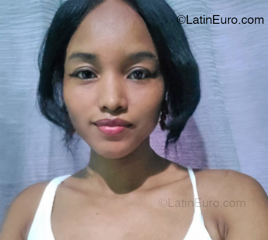 Date this hard body Honduras girl Lizeth from San Pedro Sula HN2970
