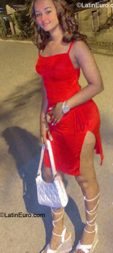 Date this hard body Dominican Republic girl Yessica from María Trinidad Sanchez DO52611