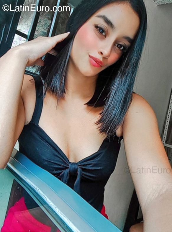 Date this sultry Chile girl Glendy from Santiago CL422