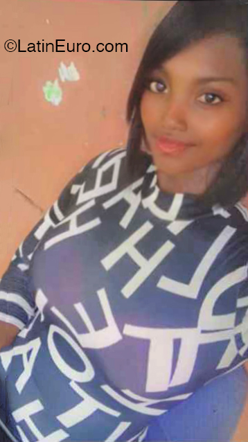 Date this sultry Dominican Republic girl Alesandra from santo domingo DO53017