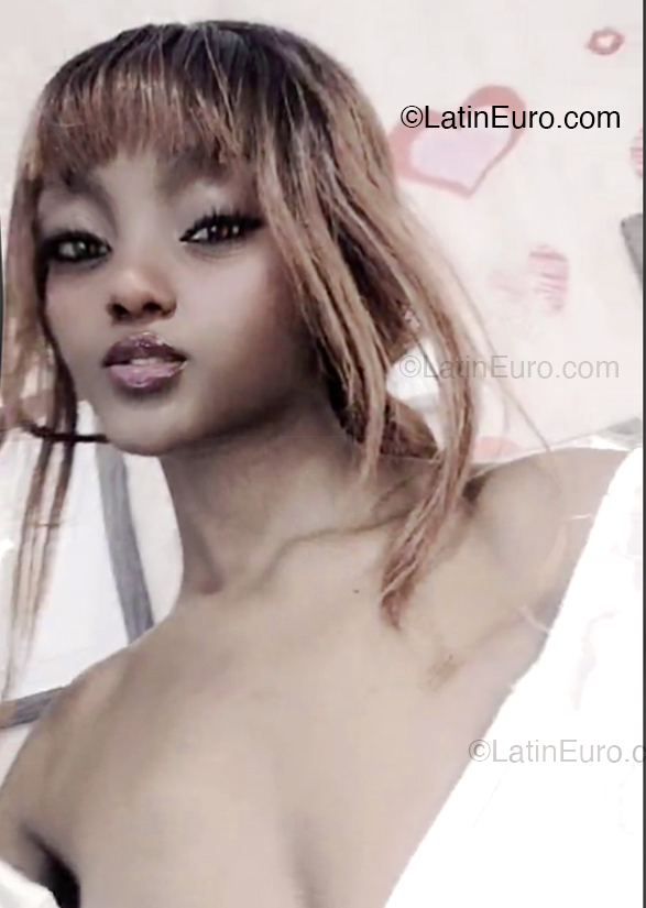 Date this hot Colombia girl Dayan from Cali CO33103
