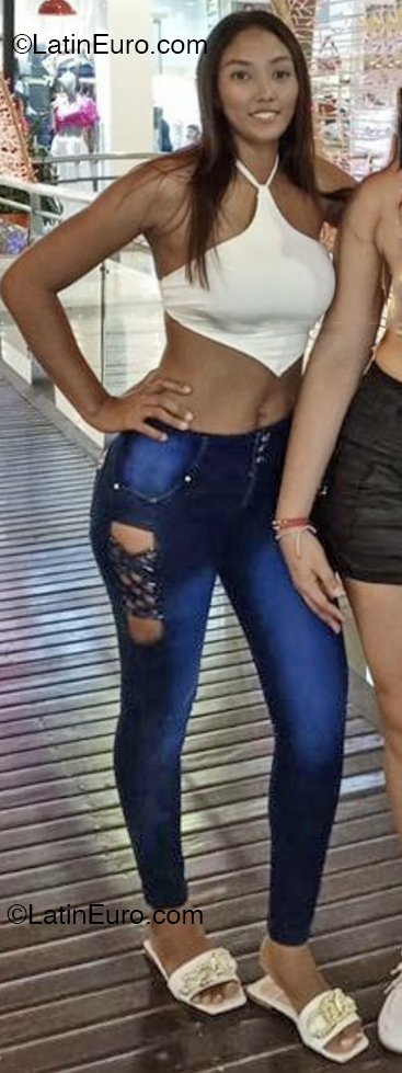 Date this beautiful Colombia girl Gissel from Cucuta CO33117