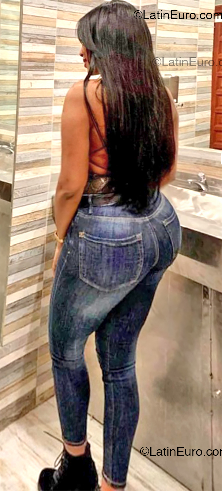 Date this lovely Spain girl Vicky from Galicia ES871