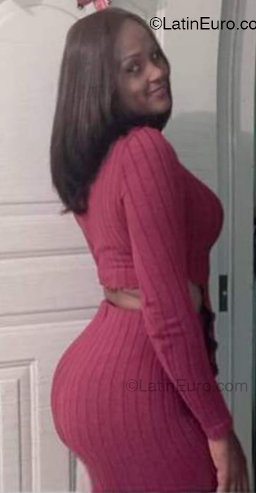 Date this passionate Dominican Republic girl Aris from Santo Domingo DO53914
