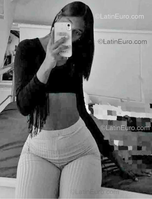 Date this tall Dominican Republic girl Le from Santo Domingo DO54037