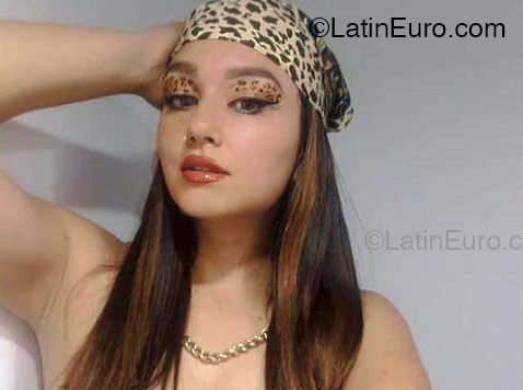 Date this hot Venezuela girl Valeska from Maracay VE5095