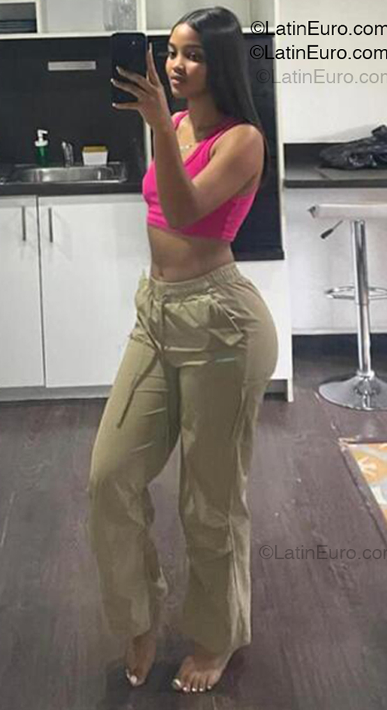 Date this attractive Dominican Republic girl Greisha from Dajabon DO54642