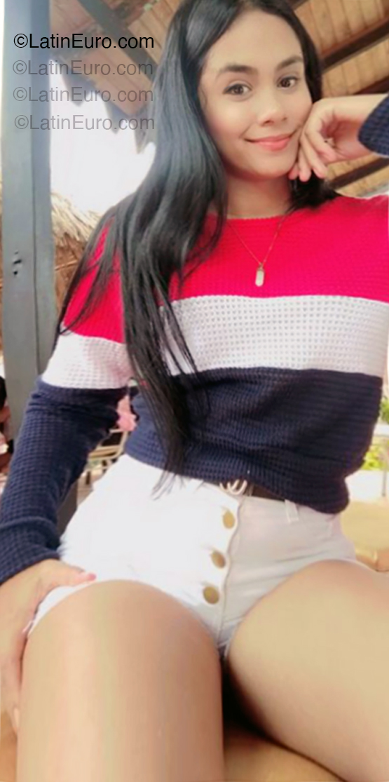Date this beautiful Venezuela girl Daniela from Cumana VE5253