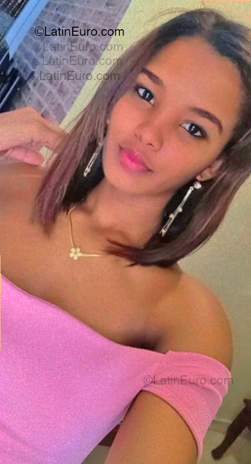 Date this fun Dominican Republic girl Marialis from  DO54996