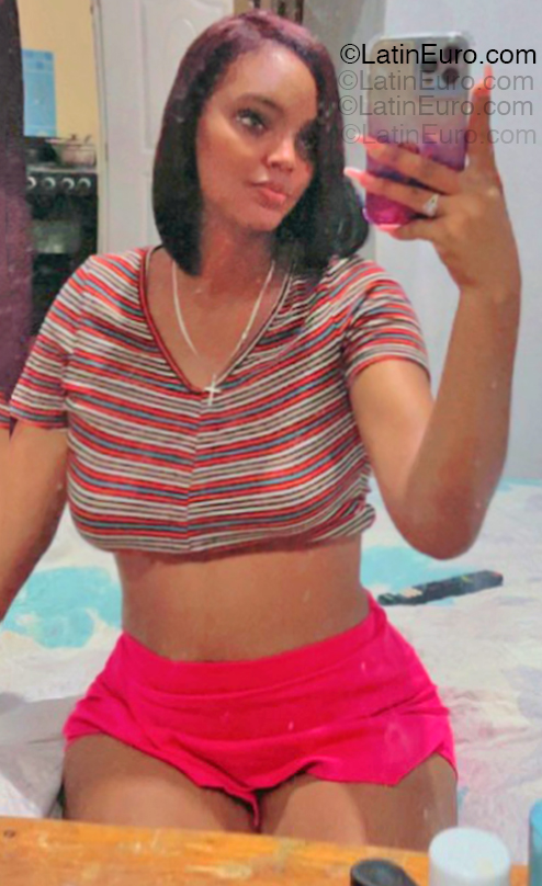 Date this fun Dominican Republic girl Kiara from Sanchez Ramirez DO55017
