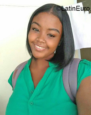 Date this sultry Dominican Republic girl Priscilia from Santo Domingo DO55031