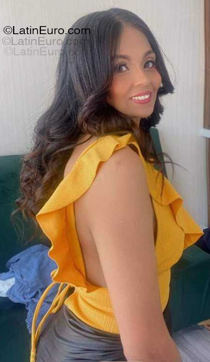 Date this athletic Dominican Republic girl Taina from Santo Domingo DO56045