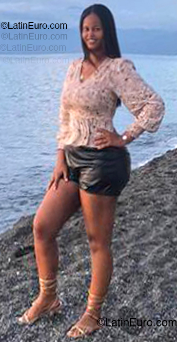 Date this cute Dominican Republic girl Yosira from Santo Domingo DO55119