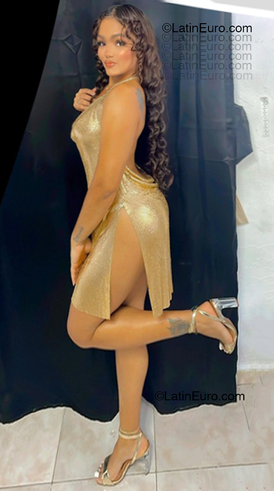 Date this young Dominican Republic girl Julissa from Santo Domingo DO55166
