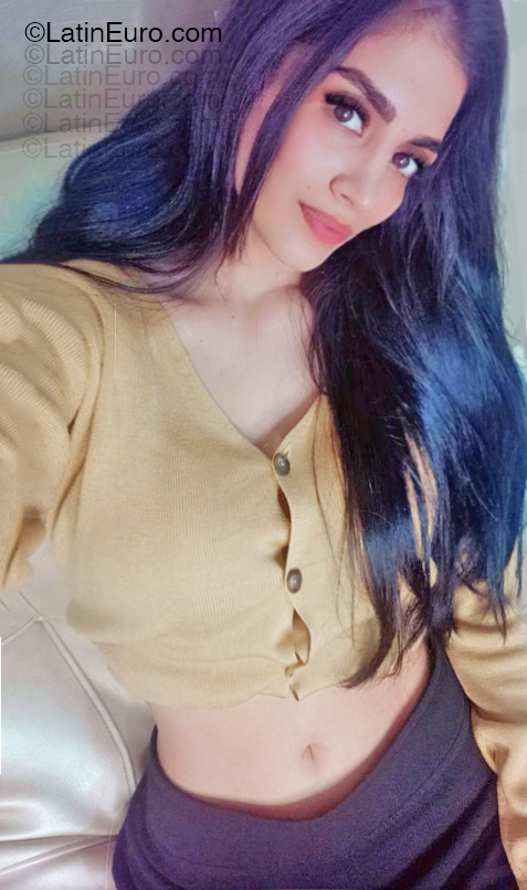 Date this stunning Colombia girl PAULA from Cali CO33540