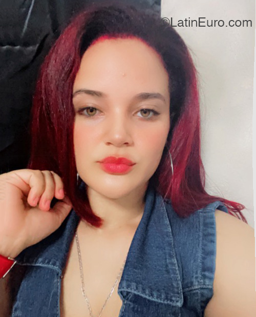 Date this beautiful Dominican Republic girl Madeleyne from Santo Domingo DO55230