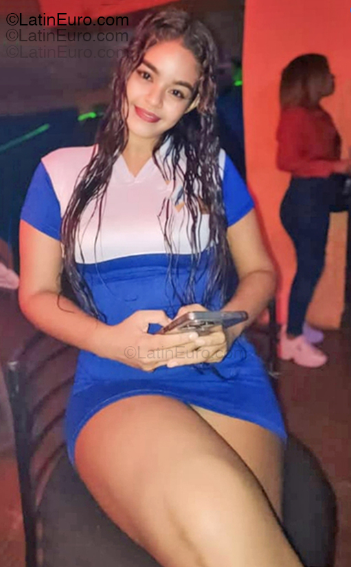 Date this charming Venezuela girl Saraith from Anzoategui VE5319