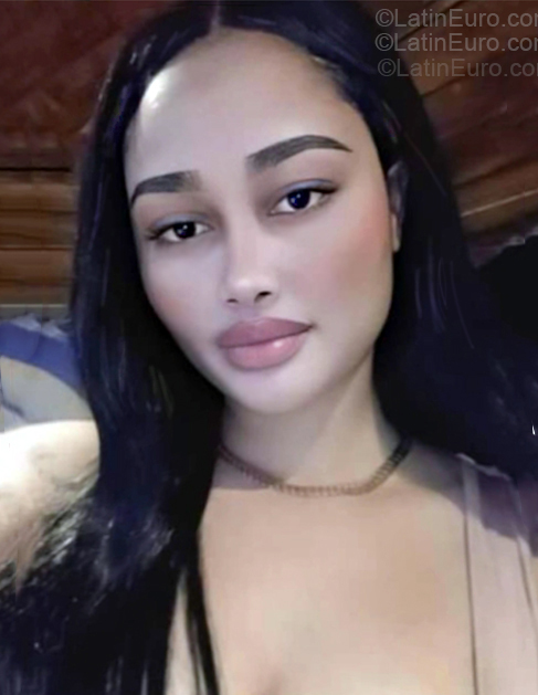 Date this happy Dominican Republic girl Anyelina from Santiago DO55267