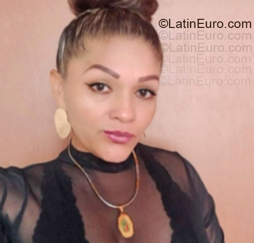 Date this fun Colombia girl Latina from Bogota CO33441