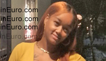 Date this beautiful Dominican Republic girl Dayla from Santo Domingo DO55423