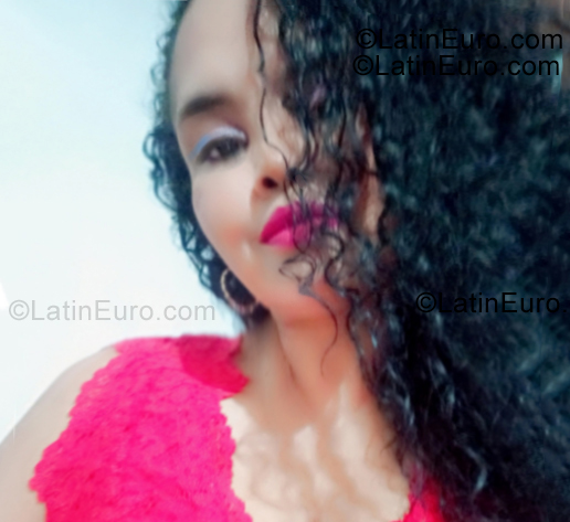 Date this funny Colombia girl Lis from Medellin CO33473