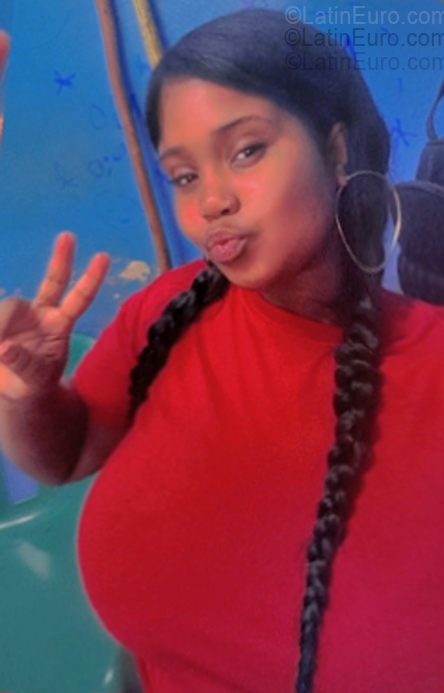 Date this attractive Dominican Republic girl Katherine from Santo Domingo DO55468