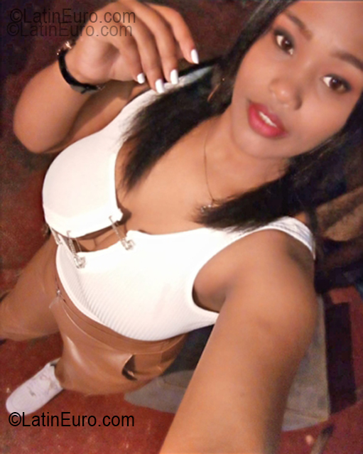 Date this hard body Dominican Republic girl Marleny from Santo Domingo DO55483