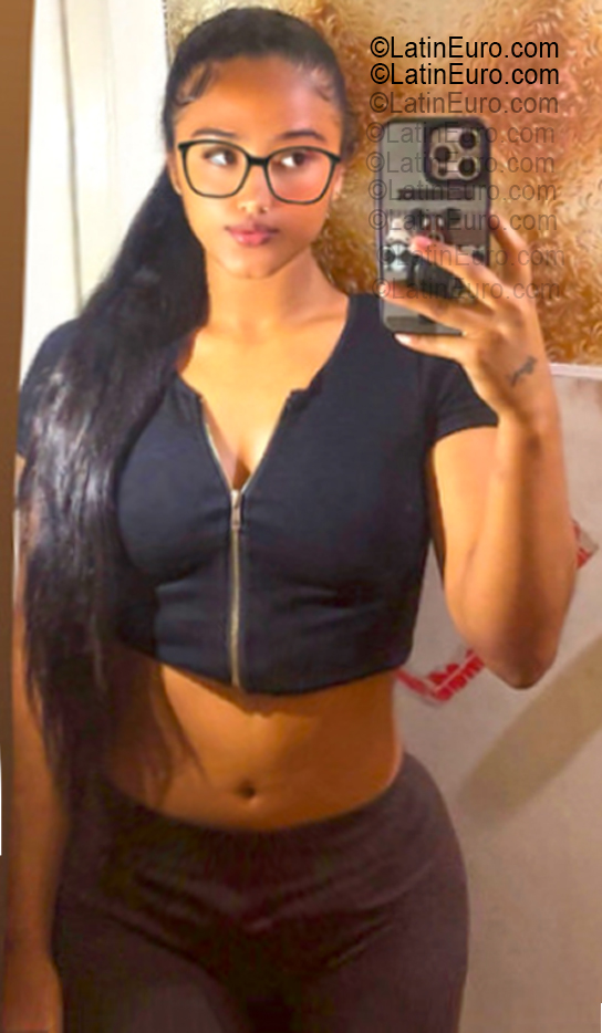 Date this fun Colombia girl Eleanis from Turbo CO33479