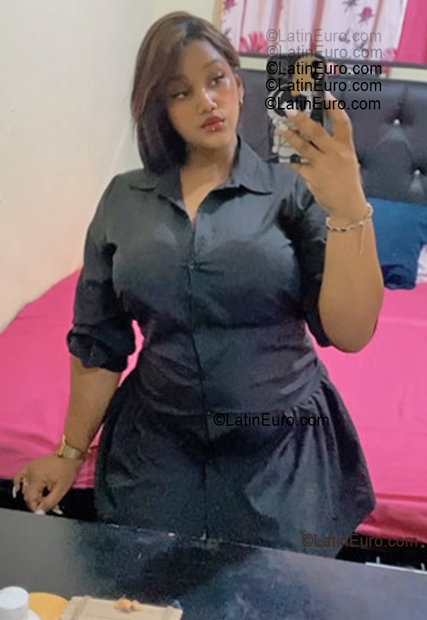 Date this passionate Dominican Republic girl Marusel from Bonao DO55506