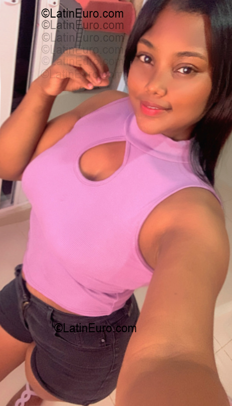 Date this tall Dominican Republic girl Yudy from Santo Domingo DO55516