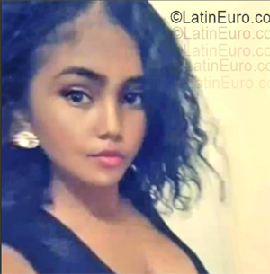 Date this happy Dominican Republic girl Angelica from Santo Domingo DO55540