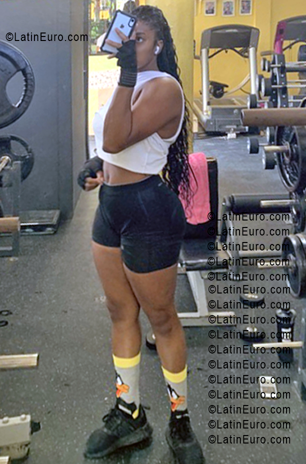 Date this cute Dominican Republic girl Jennifer from Santo Domingo DO55560