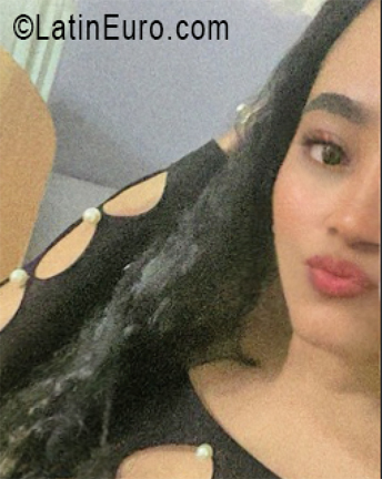 Date this exotic Dominican Republic girl Mari from Santo Domingo DO55676