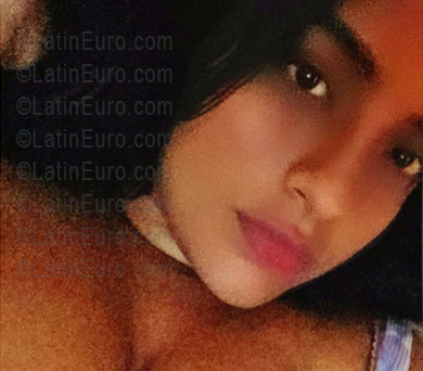 Date this beautiful Dominican Republic girl Yulisy from Santo Domingo DO55732