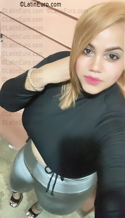 Date this hard body Dominican Republic girl Mary from Montecristi DO55846