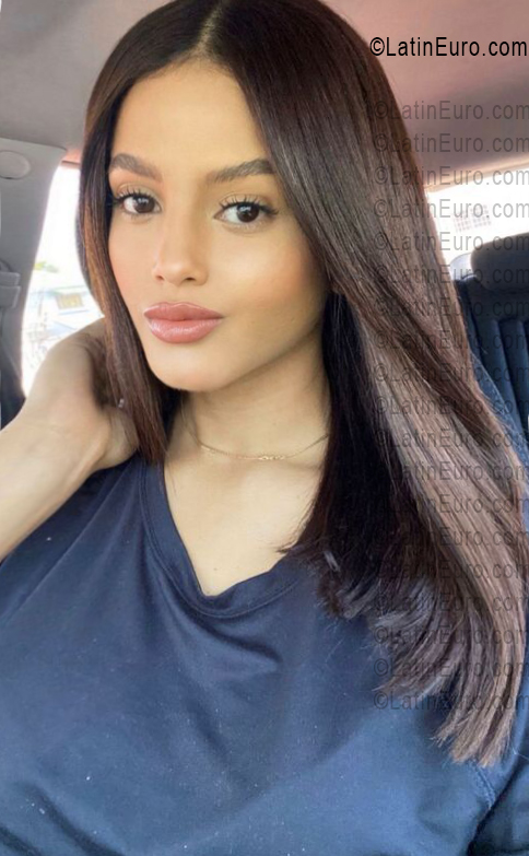 Date this attractive Dominican Republic girl Mary from Santiago DO55850