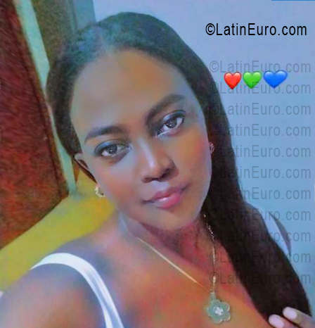 Date this passionate Dominican Republic girl Selena from Santos Domingo DO55894