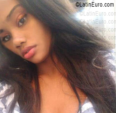Date this young Dominican Republic girl Leonela from Santo Domingo DO55908