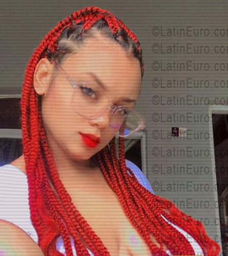 Date this athletic Dominican Republic girl Adriana from Santo Domingo DO56042