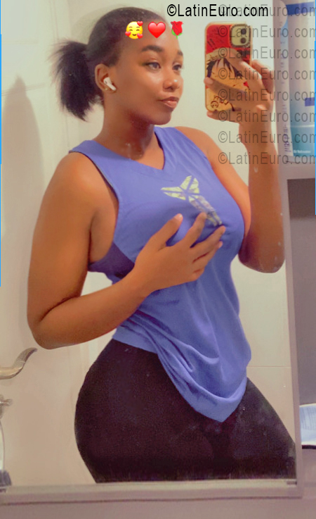 Date this stunning Dominican Republic girl Maria from Santo Domingo DO56060