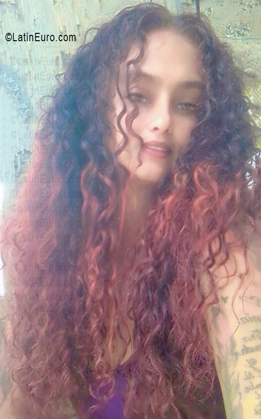 Date this beautiful Dominican Republic girl Ana from Santo Domingo DO56086