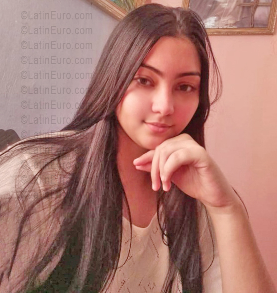Date this funny Venezuela girl Jory from Coro VE5455