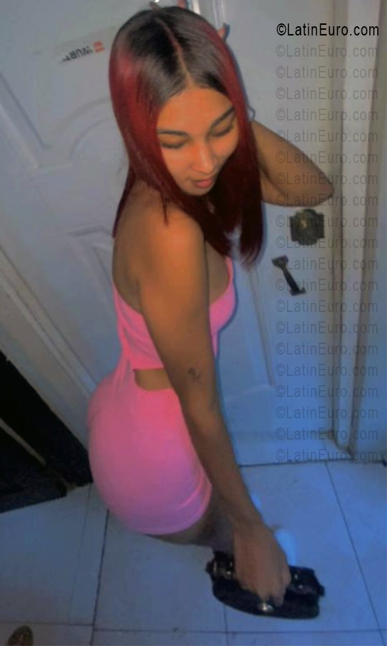Date this pretty Dominican Republic girl Letizia from Santo Domingo DO56172