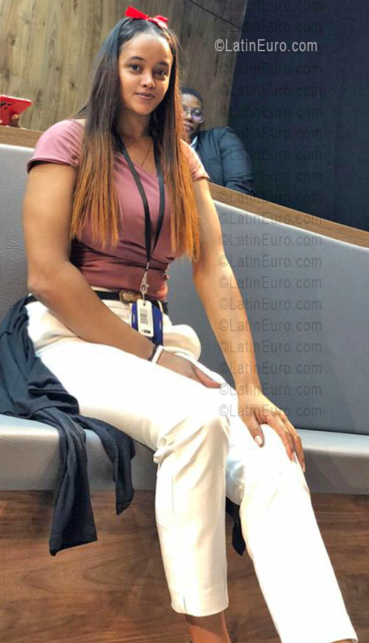 Date this hard body Colombia girl Grace from Cali CO33685