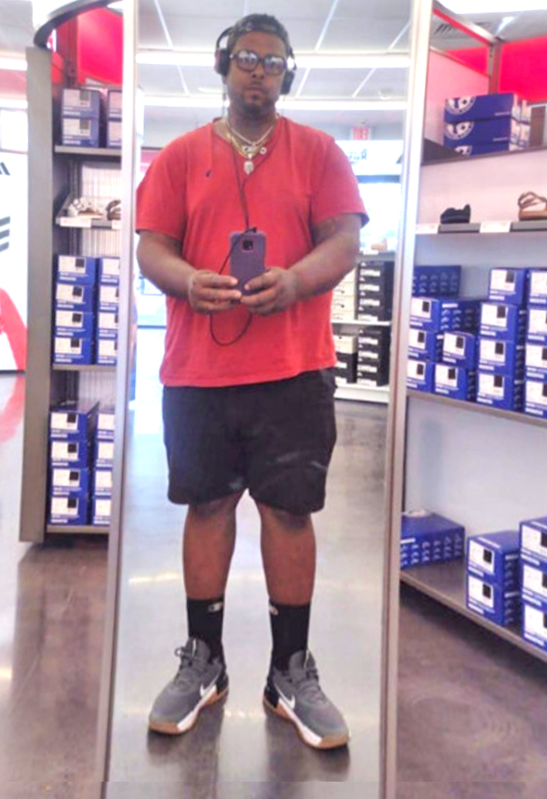 Date this lovely United States man The from Phoenix US25463